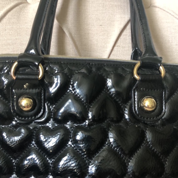 Beautiful Betsey Johnson heart quilted purse - Picture 3 of 14